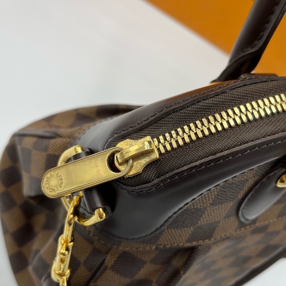 Luis Vuitton Damier Ebene Trevi PM - Picture 4 of 12